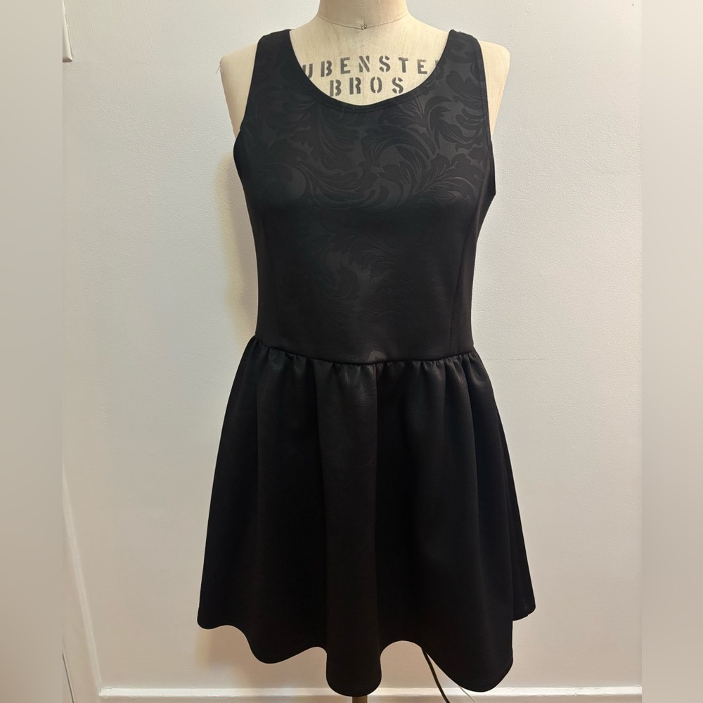 Antistar Elegant Black Sleeveless Dress - M